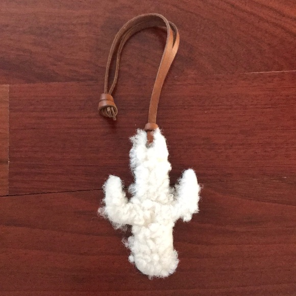 Madewell Accessories - Shearling cactus bag charm